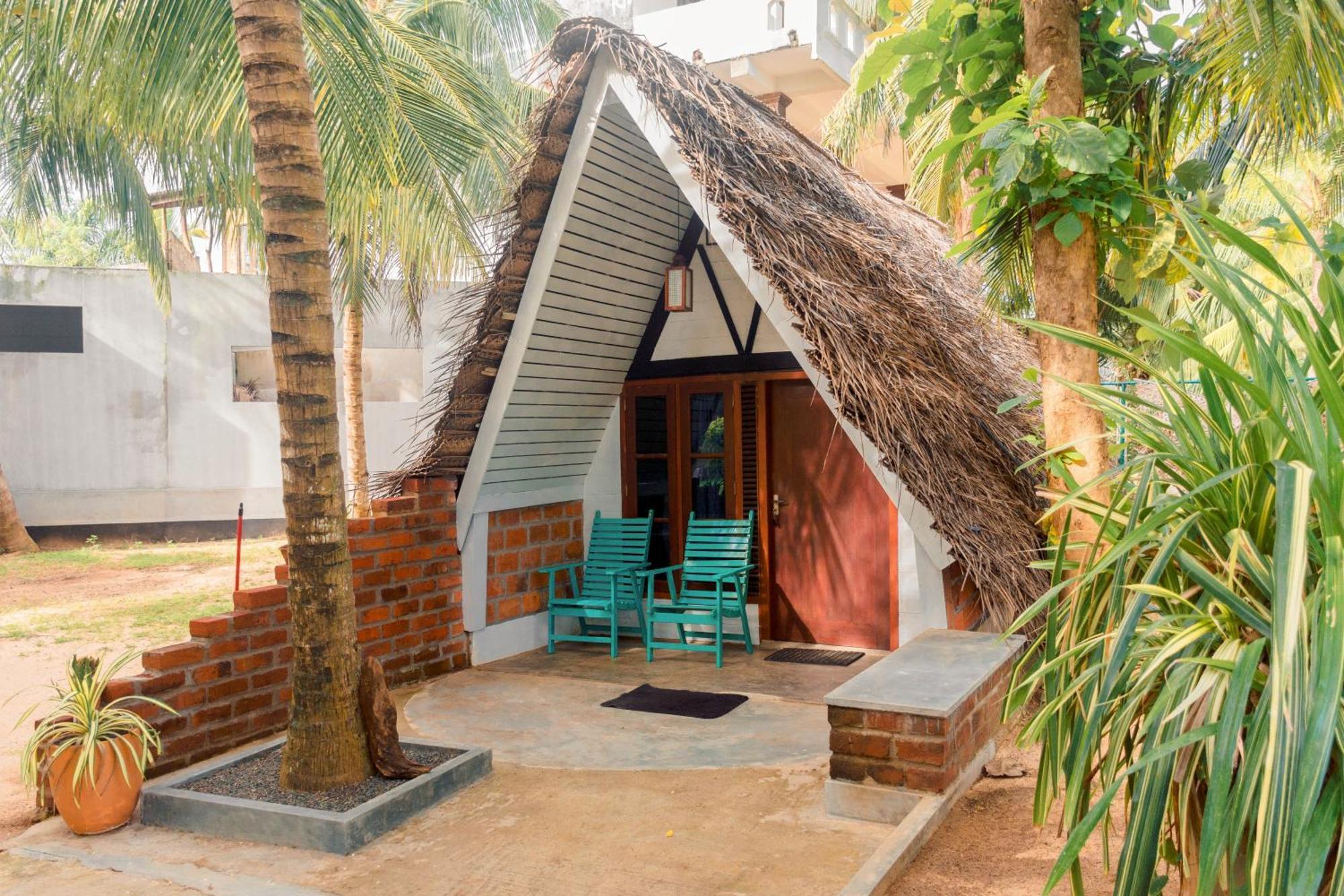 Harmony Beach Resort Tangalle Esterno foto