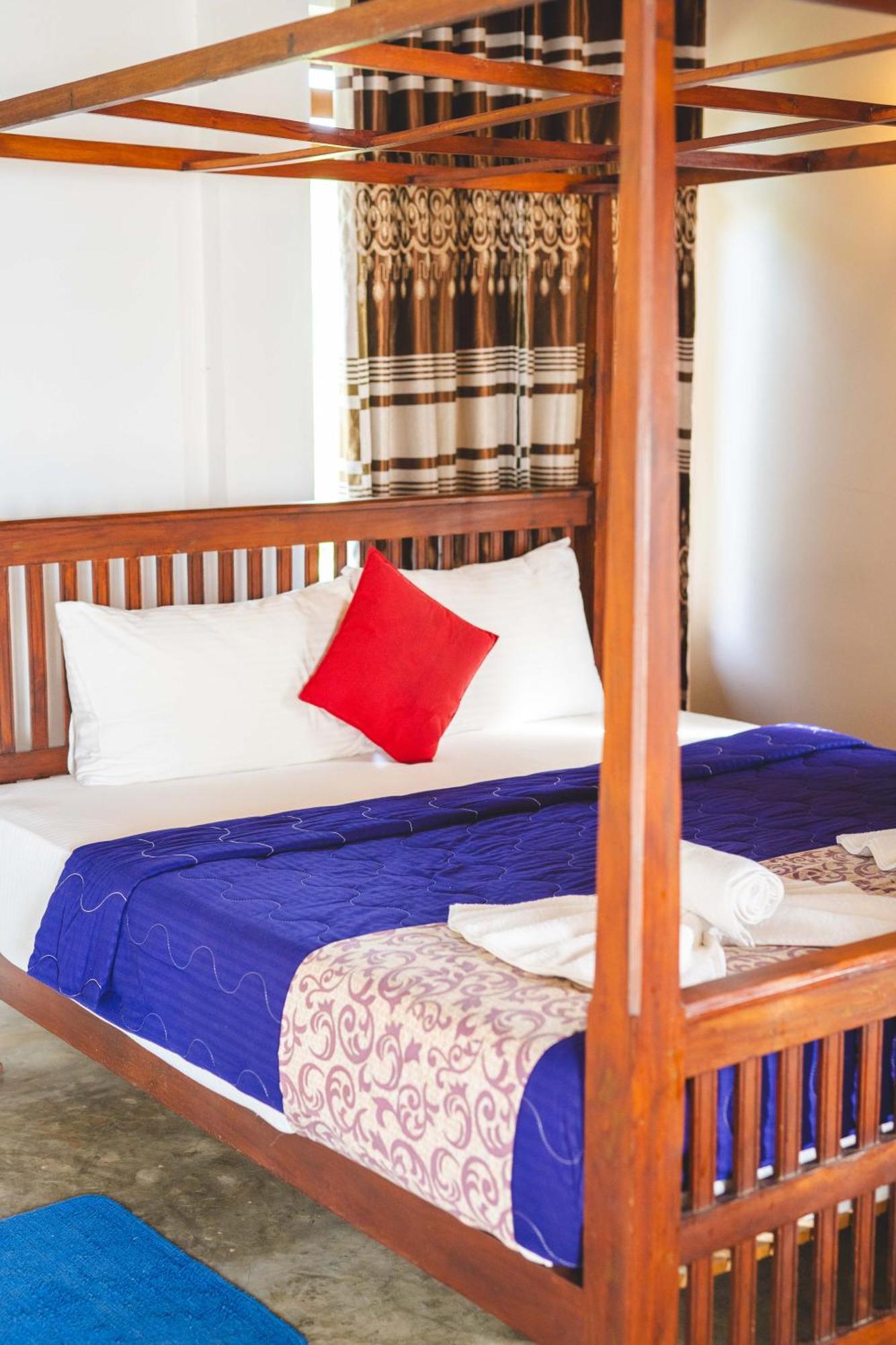 Harmony Beach Resort Tangalle Esterno foto