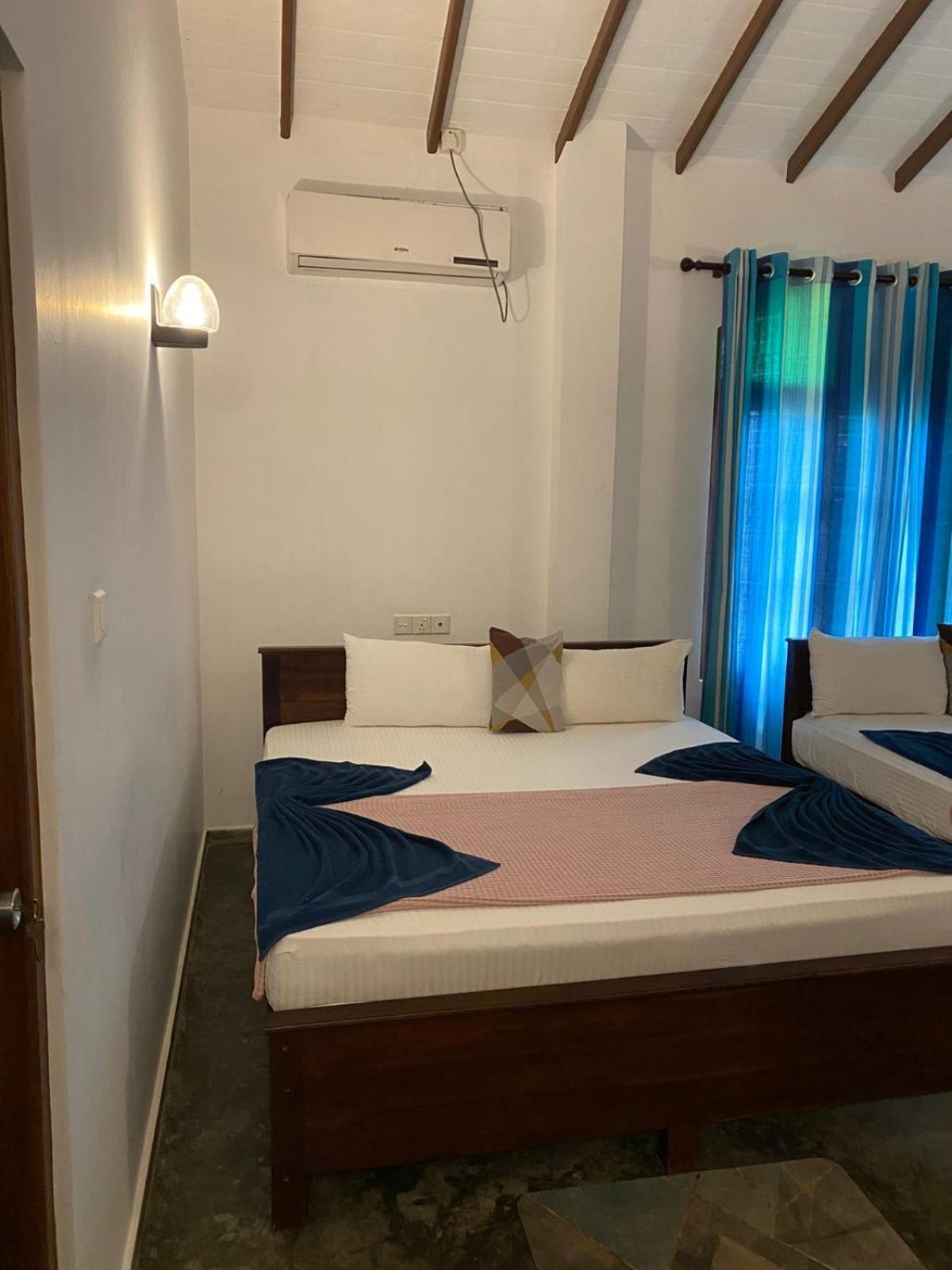 Harmony Beach Resort Tangalle Esterno foto