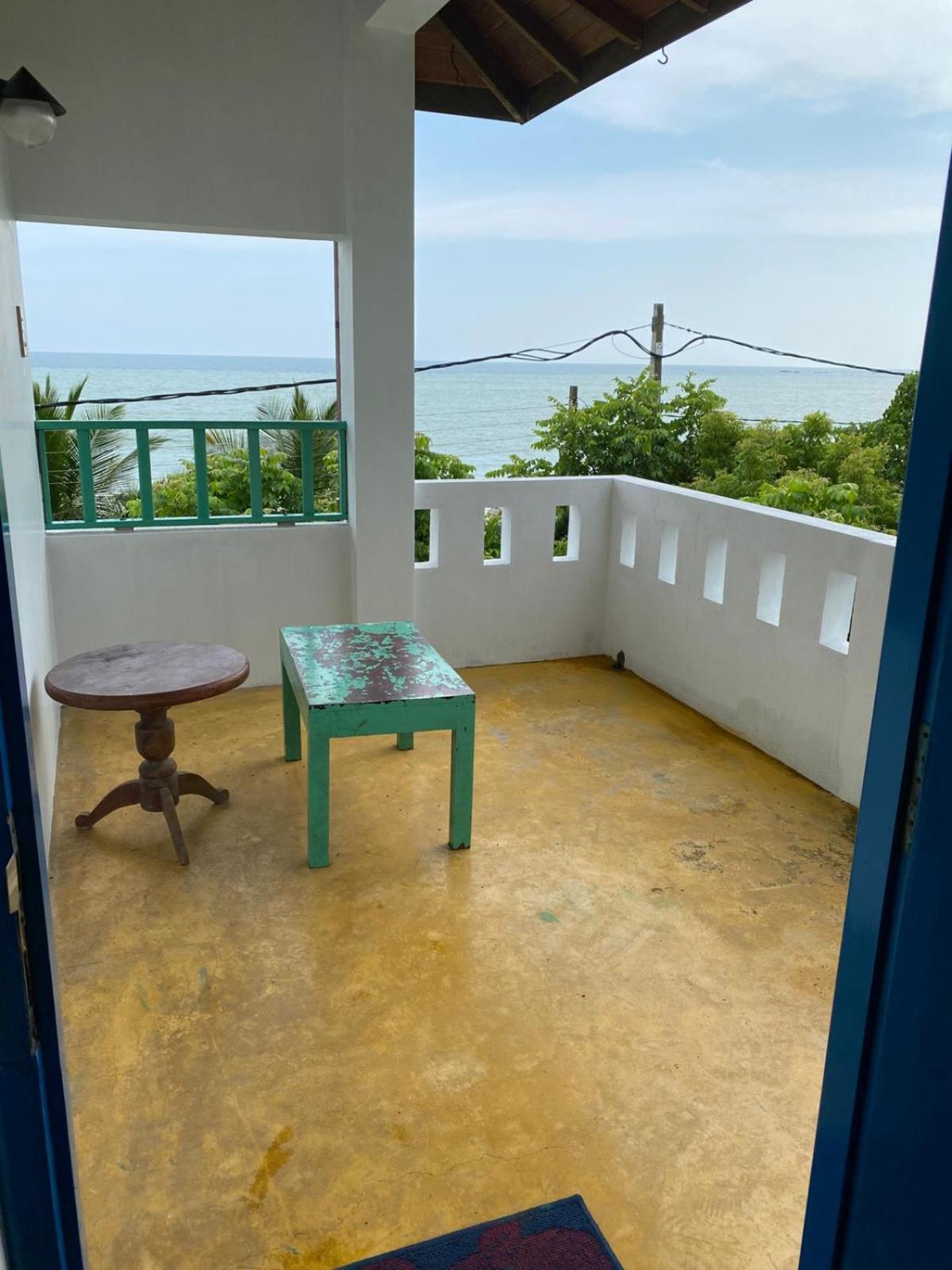 Harmony Beach Resort Tangalle Esterno foto