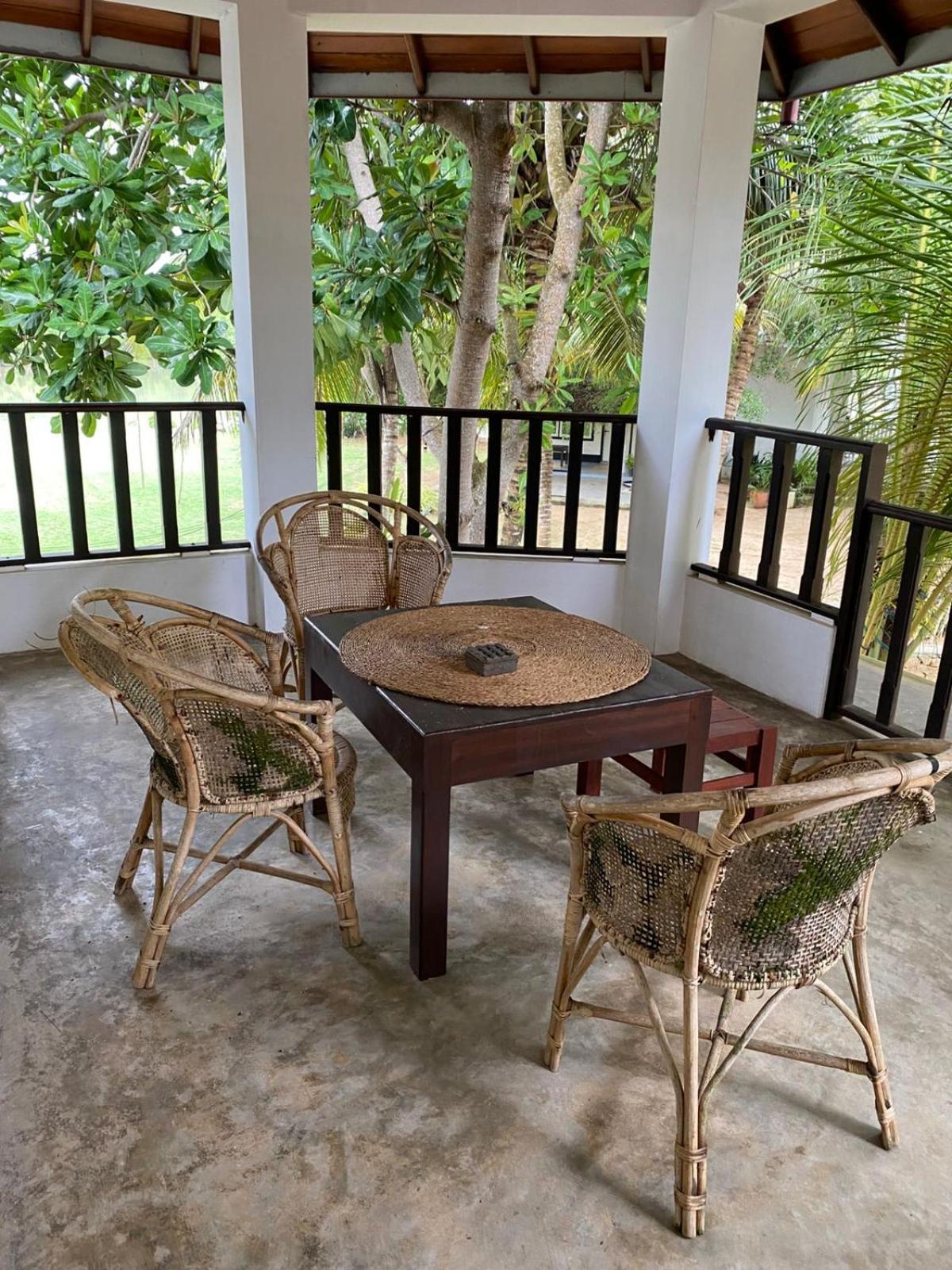 Harmony Beach Resort Tangalle Esterno foto