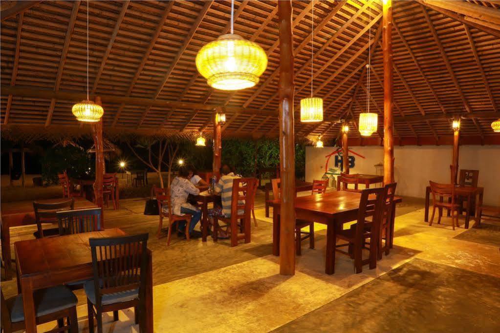 Harmony Beach Resort Tangalle Esterno foto